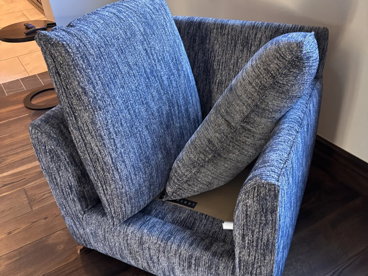 Blue textured accent chair after cleaning